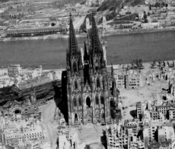 Cologne Cathedral 7 May 45